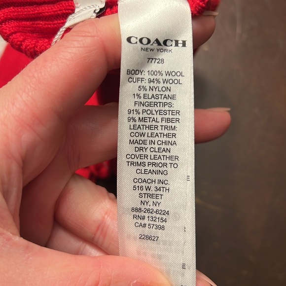 Coach Knit Tech Gloves - Picture 5 of 6